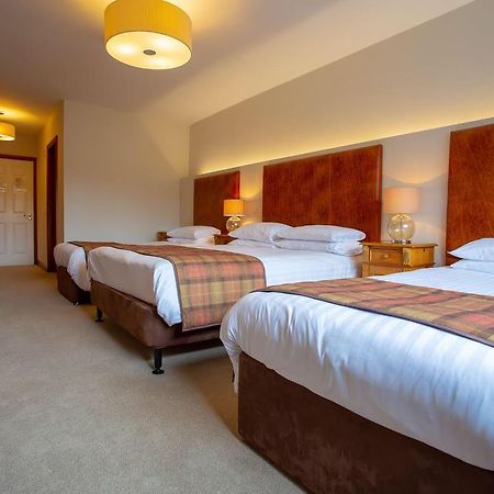 Lydons Lodge Hotel Конг Екстериор снимка