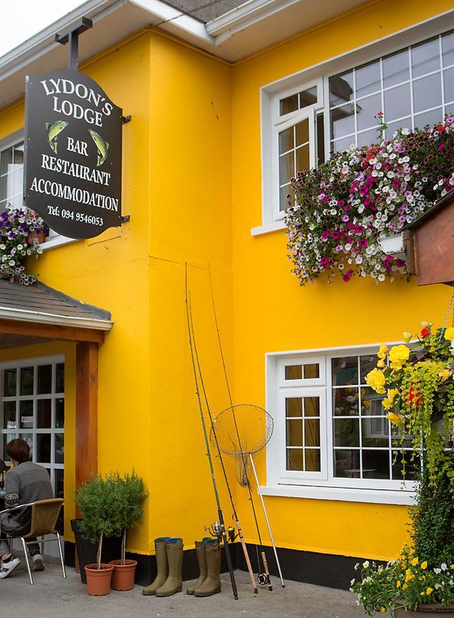 Lydons Lodge Hotel Конг Екстериор снимка