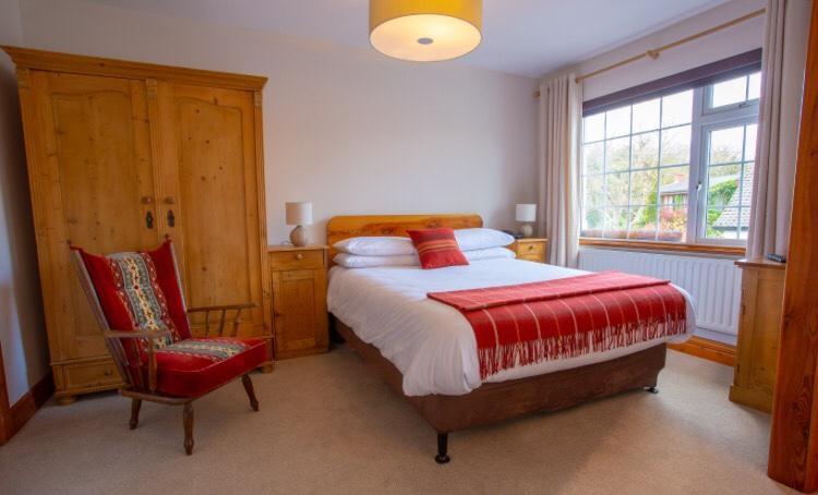 Lydons Lodge Hotel Конг Екстериор снимка