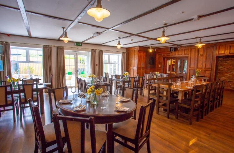 Lydons Lodge Hotel Конг Екстериор снимка