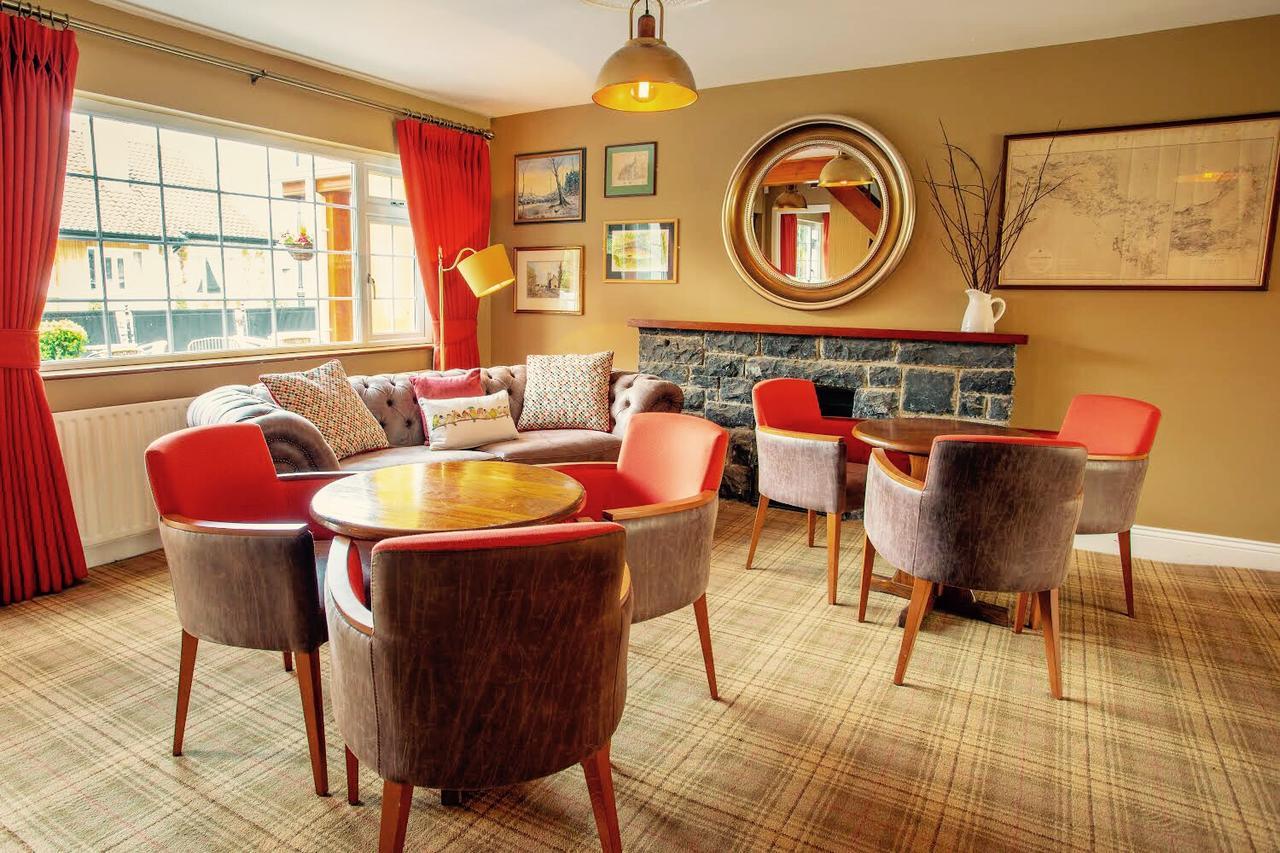 Lydons Lodge Hotel Конг Екстериор снимка